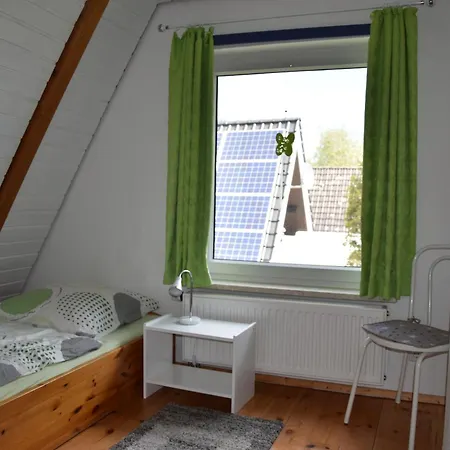 Holiday home Achtern Diek 66 Burhave *